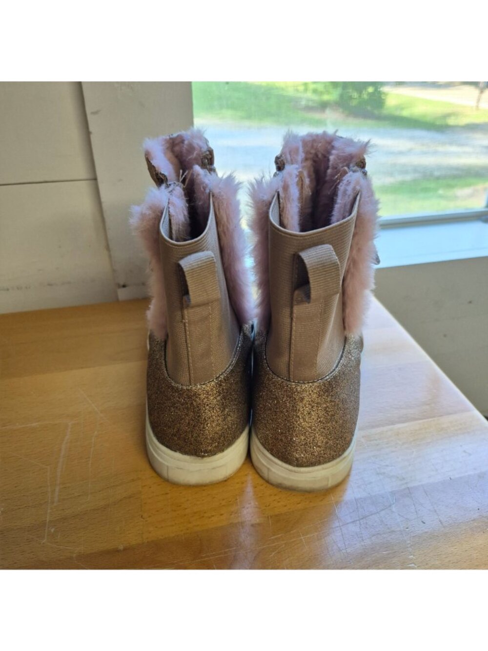 Steve Madden Girls Size 4 Metallic Rose Gold Faux Fur-Lined Ankle Boots With Si - Picture 6 of 9